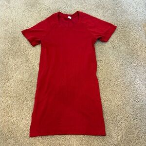 Red Lululemon swiftly tech